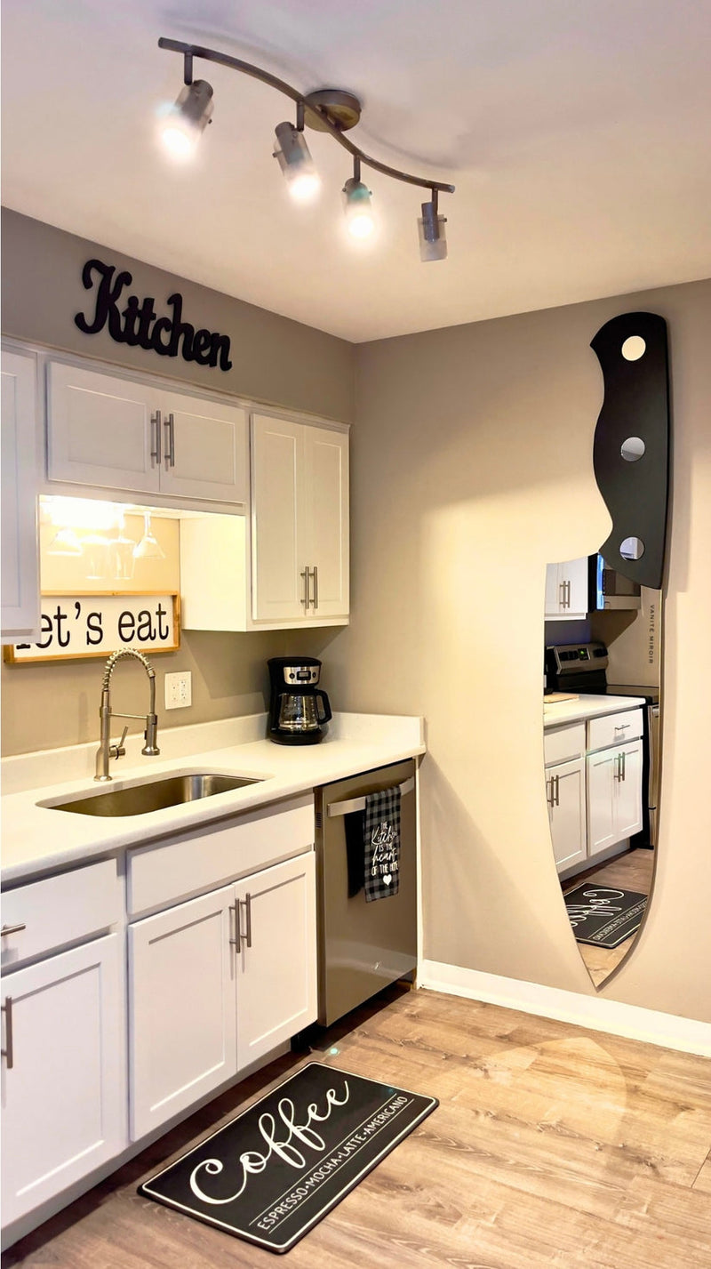 ESPEJO CON FORMA DE CUCHILLO PARA COCINA